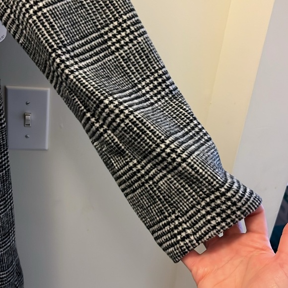 NWT Vigoss gray plaid knee length coat size Medium - Picture 8 of 11
